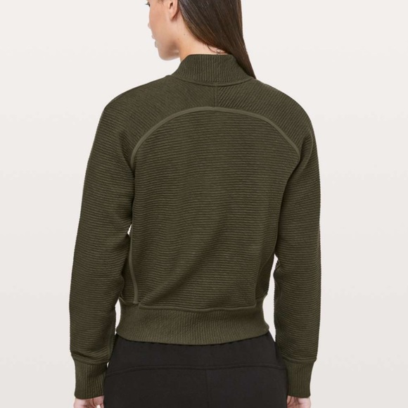 Lululemon On Repeat Bomber - Picture 7 of 12
